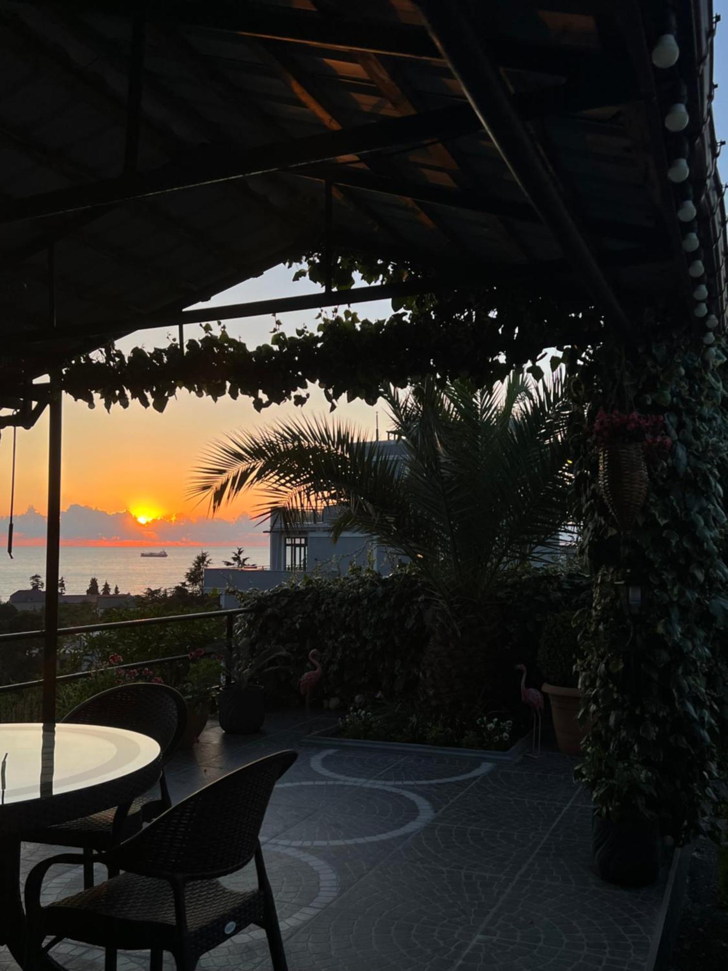Kemeni Garden Hotell Batumi Eksteriør bilde