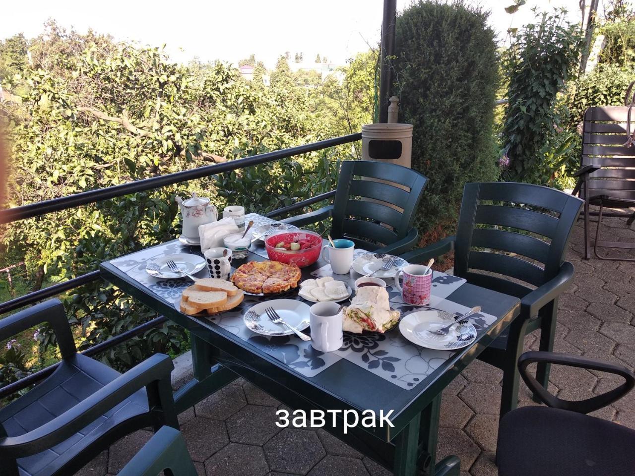 Kemeni Garden Hotell Batumi Eksteriør bilde